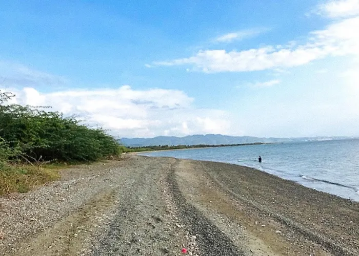 Coco Seaview Beach House Cebu